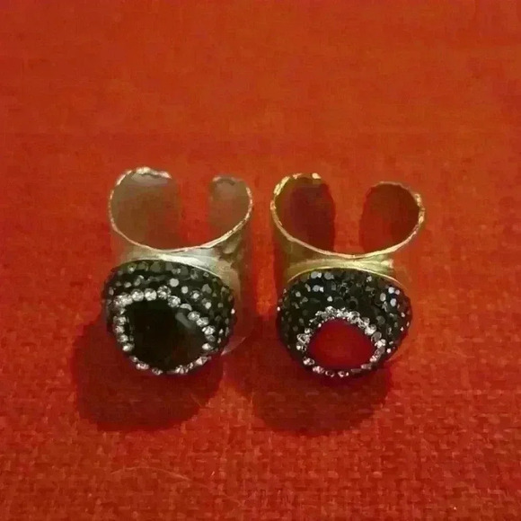 Jewelry - Adjustable ring set 